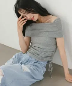 Heather ヘザー　オフショルダー グレー Tシャツのサムネイル