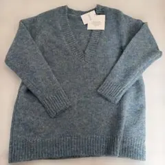 レディース服 新品未使用 タグ付き Mサイズ 水色系 ニットセーター Vネック