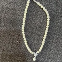 ホワイトパール ネックレス クリスタルチャーム