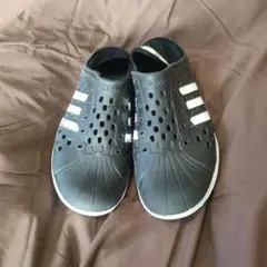 adidas ブラック ホワイト サンダル