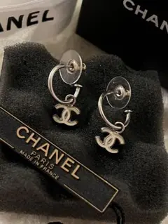 CHANEL シャネル　ミニ　ココマーク　フープピアス　アイボリー