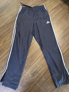 【adidas】シャカパン