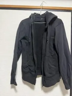 UNIQLO ブラックパーカー Mサイズ