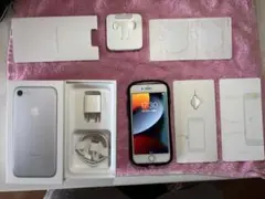Apple iPhone 7 32GB本体 箱・充電器・イヤフォン付