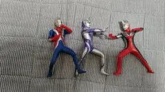 ファイティングウルトラマン 食玩　コスモス