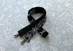 ハンドメイド ミナペルホネン パッチのショルダーストラップ