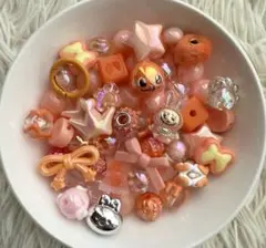 アクリルビーズまとめ売り　パーツ　ストラップ　ビーズ　オレンジ