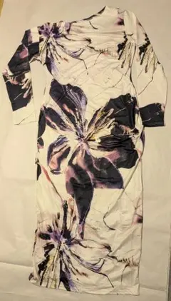 ゆったりサイズ　花柄 XLサイズ 五分袖ワンピース