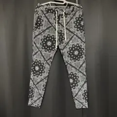 ペイズリーパンツ