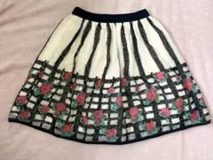 【レア】ドーリーガールバイアナスイ　フレアスカート　膝丈　花柄　刺繍