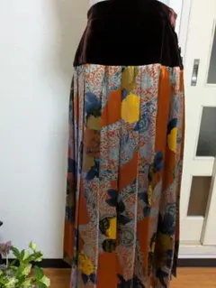 お洒落な花柄プリーツロングスカートのサムネイル