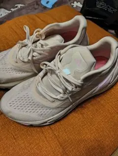 アディダススニーカー