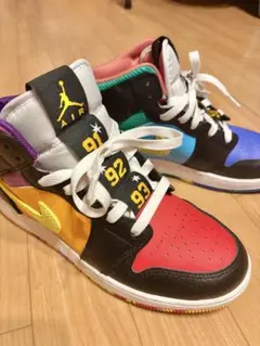 ナイキ AIR JORDAN 1 MID CHAMPIONSHIPS