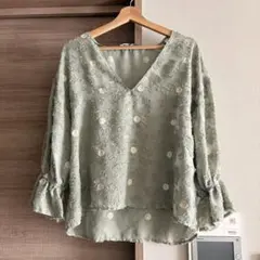 ZARA/ザラ　ドット柄ブラウス　五分袖Vネック　花柄刺繍　袖フリル　M