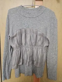 リブ編みフリルデザイン長袖ニット