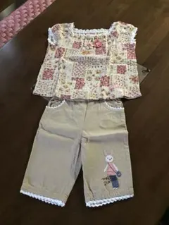 mezzo piano 花柄トップスとショートパンツセット 110cm