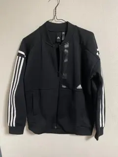 adidas ブラック ジップアップジャージ