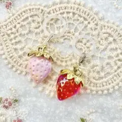 めじるしアクセサリー　いちご　ピンク　レッド
