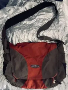 KEEN 15インチPC対応メッセンジャーバッグ 赤（小豆色）/茶色のサムネイル