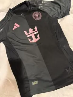 Item thumbnail for item 7fb7f78d-c06d-47fd-858e-53b257e39756