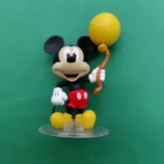 Disney 100 サプライズカプセル　ミッキーマウス フィギュア