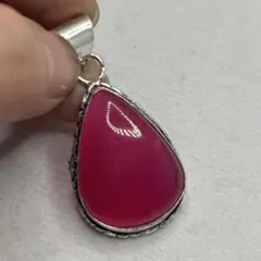 天然石★ルビーペンダントトップ ★レディースアンティーク調シルバー925涙型