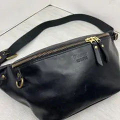 美品✨ RYU リュウ ボディバッグ ショルダーバッグ ブラック 黒 レザー