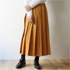 シャルパンティエ・ドゥ・ヴェッソ スカート