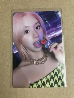 SOMI XOXO トレカ Hello! Since this photocard of Somi has been trending for a while