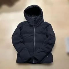 ユニクロ　シームレスダウンパーカ　黒　ブラック　M