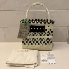 Item thumbnail for item 2be94fb5-678e-44d5-89b9-0ca41db5a74e