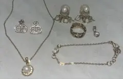 CDデザイン　ピアス指輪ネックレスブレスレット　まとめ売り