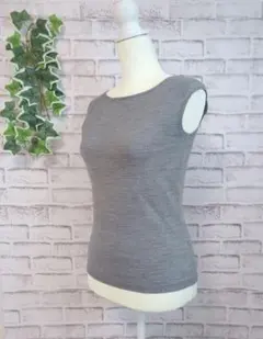【コムサイズム】レディース　薄手ノースリーブニット　グレー　M