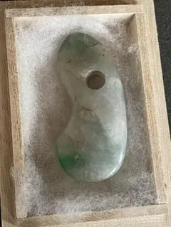 古墳期 淡紫翡翠勾玉 長さ約4.9cm 古墳期 淡紫翡翠勾玉 長さ約4.9cm - メルカリ