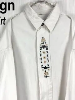 【人気アイテム】US古着☆チロリアンシャツ　花柄デザイン刺繍　レトロ