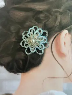 水引のヘアクリップ　和装　髪飾り　花　ブルー（ラメ）×ゴールド　【ハンドメイド】