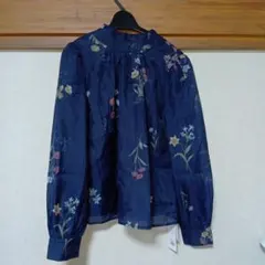 トッコクローゼット前後2ウェイ　ボウタイリボン　ボタニカルフラワーシアーブラウス