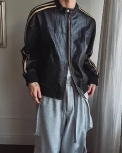 ブラックレザージャケット ストライプデザイン