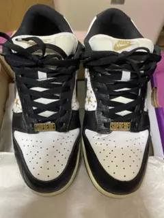 SB DUNK LOW supreme gold stars 26.5cmのサムネイル