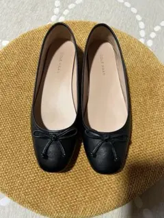 【1回使用】COLE HAAN フラットシューズ ブラックのサムネイル