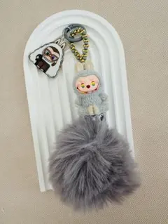 ラブブ付きファーストラップ