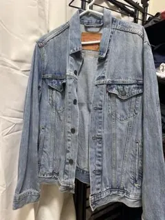 Item thumbnail for item 1803ece6-c004-4b3c-8ddb-537d1683e99d