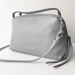 ジャンニキアリーニ アリファ M ショルダーバッグ ブルー レザー