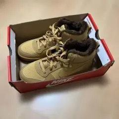 Nike ベージュ ハイカットスニーカー