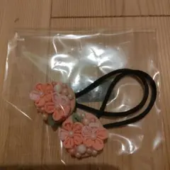 つまみ細工　くるみボタンヘアごむ