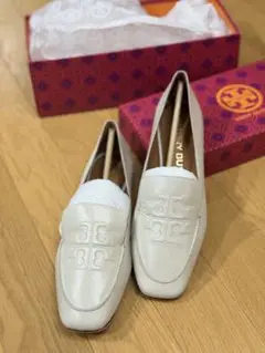 TORY BURCH ホワイト ルビーローファー フラットシューズ