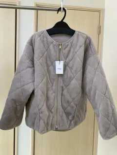 ベージュ ブルゾン