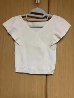 ホワイト フリル袖 Vネックニット