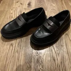 ZARA メタルプレートローファーのサムネイル