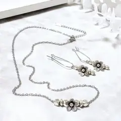 ヴィンテージ シルバー フラワー ネックレス＆ピアスセット